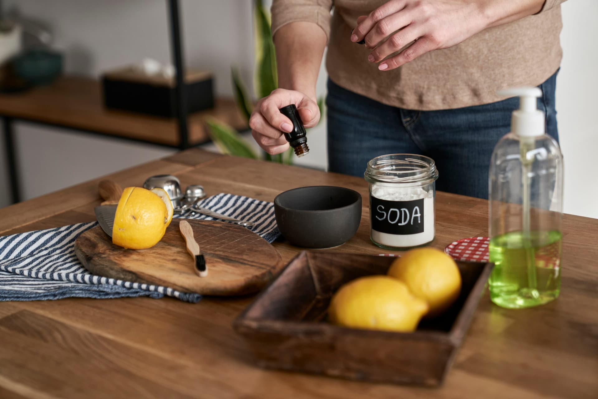 The Science Behind Natural Pest Repellents Made from Kitchen Ingredients